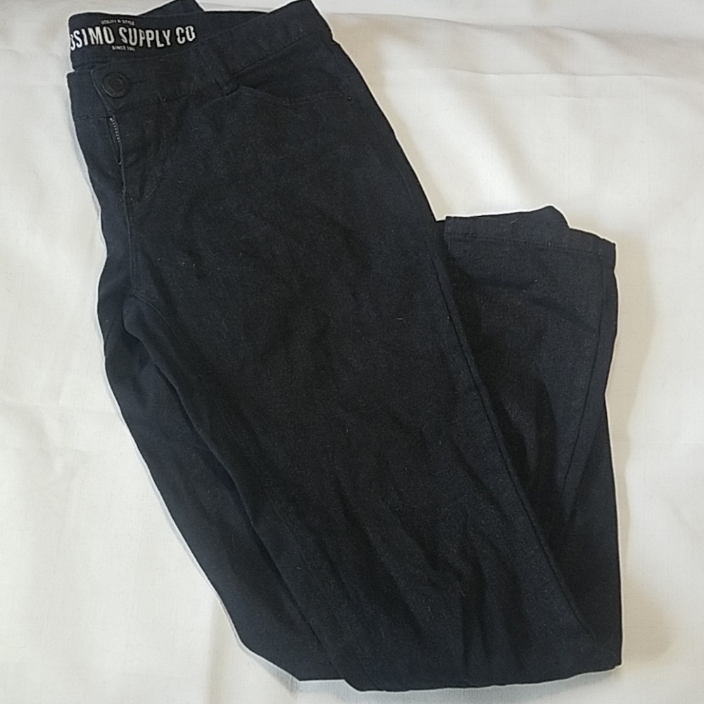 Black Mossimo skinny jeans.